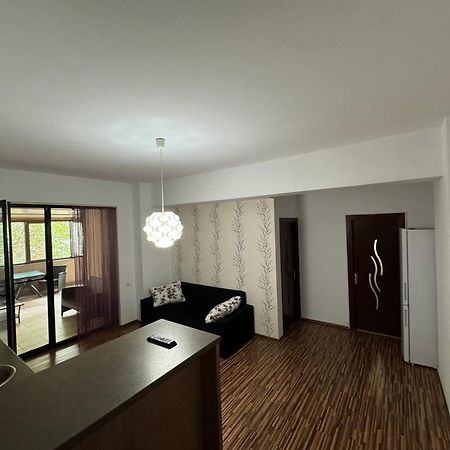 Rim1 Apartment Питещ Екстериор снимка