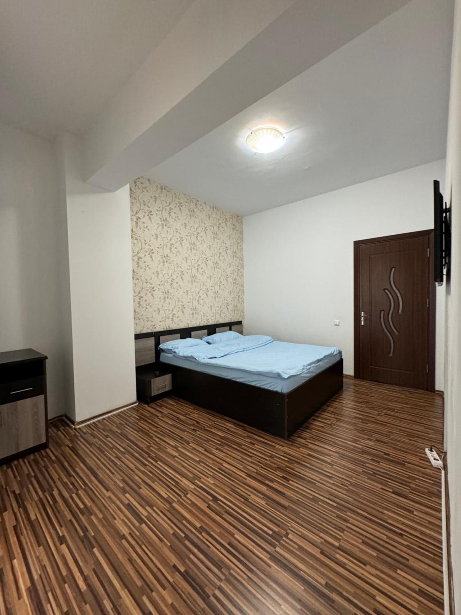 Rim1 Apartment Питещ Екстериор снимка